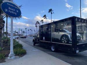 Glass Wall Display Truck